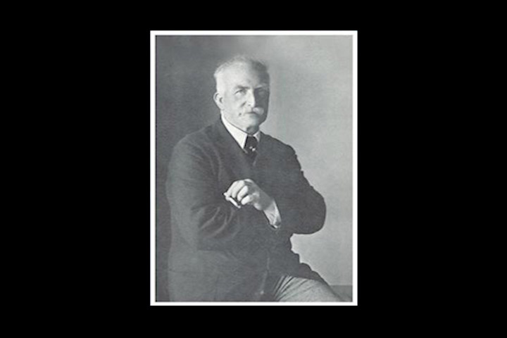 1892. Alexander Grant priprema prvi Digestive keks po tajnom receptu koji se odrzao takvim do današnjih dana